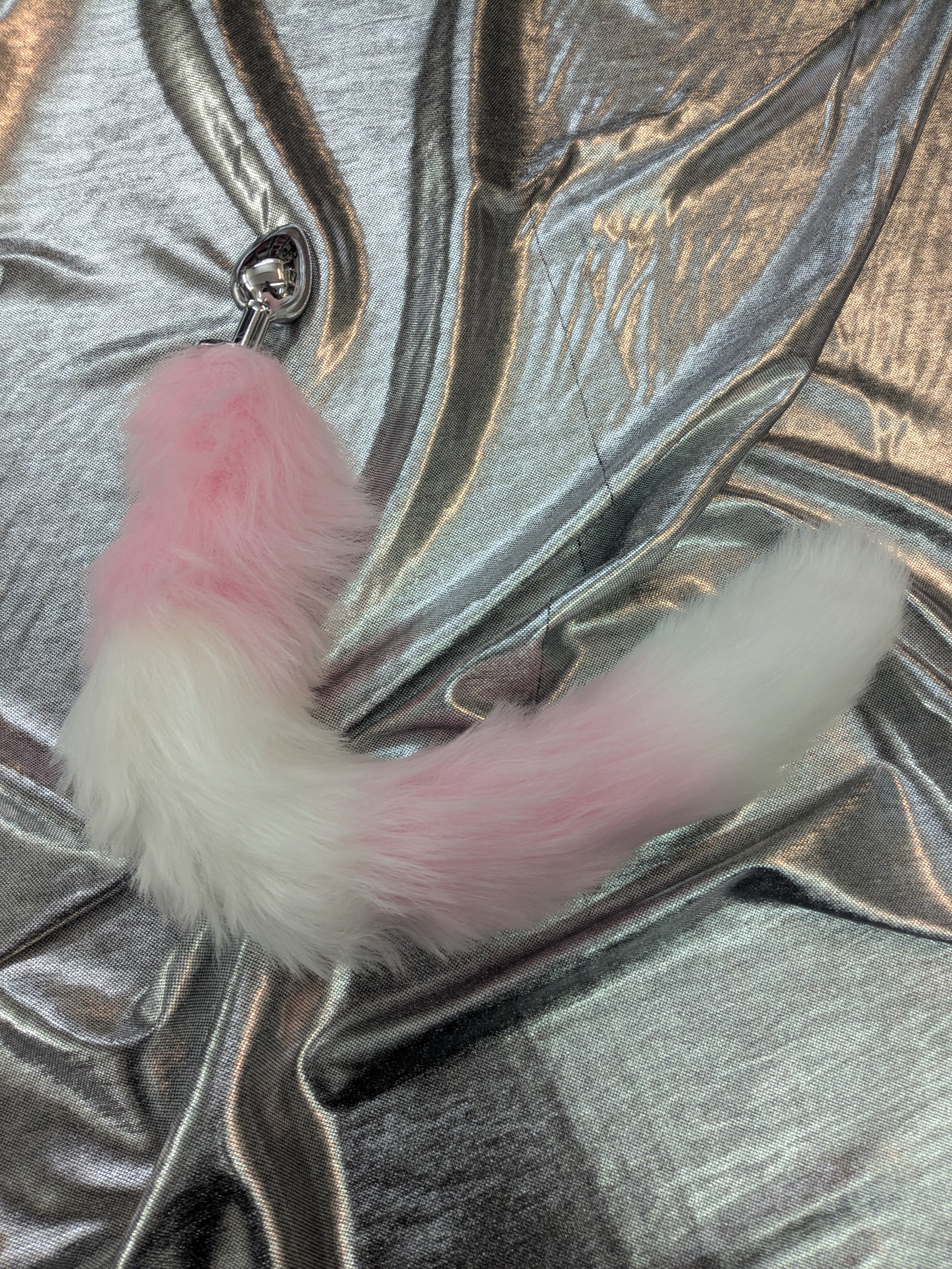 Metallplug mit flauschigem Plüsch-Schwanz
